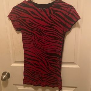 maroon and black zebra print tee